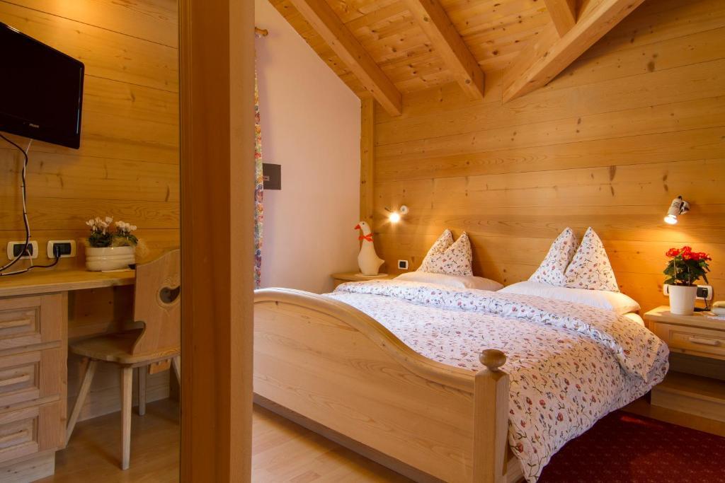 Chalet Madrisa 코르바라 인 바디아 객실 사진
